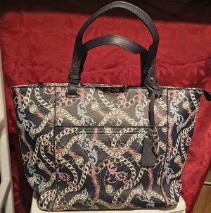 Guess Navy and Pink Chain Print Tote